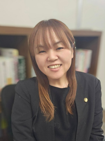 弁護士 藏元衣子